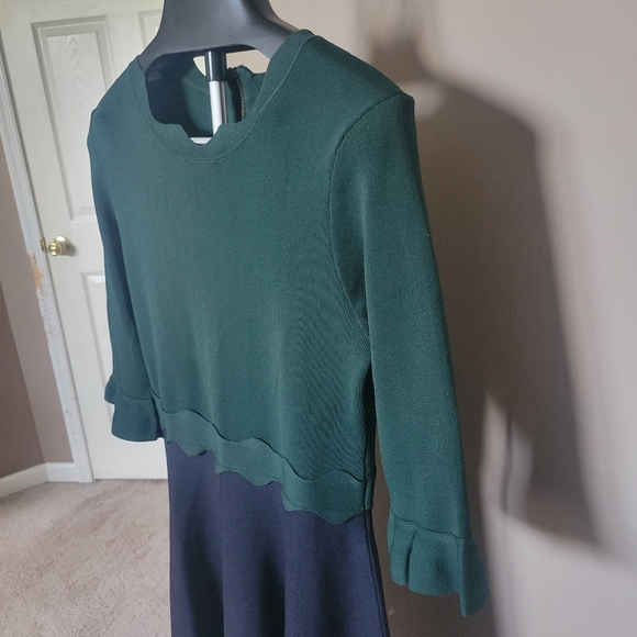 Navy and green Ted Baker dress with scallop detail, Size 5 - Picture 2 of 6